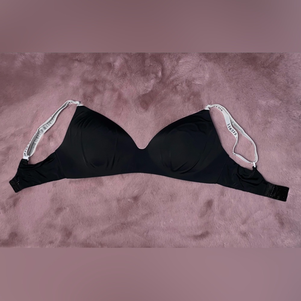 VICTORIAS SECRET BRA
